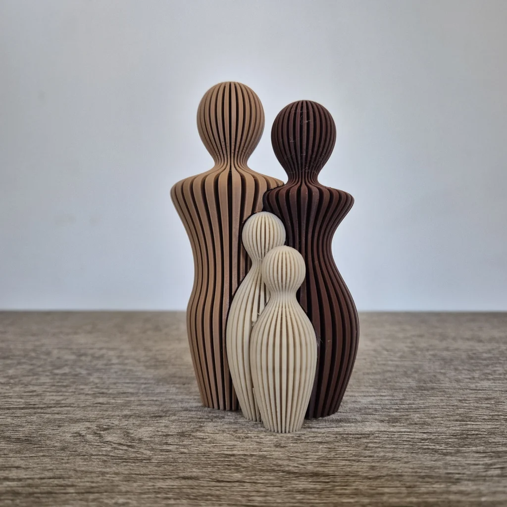 Familie beeld met 1 tot 5 kinderen 20cm