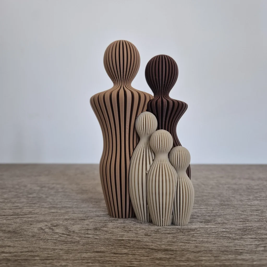 Familie beeld met 1 tot 5 kinderen 20cm