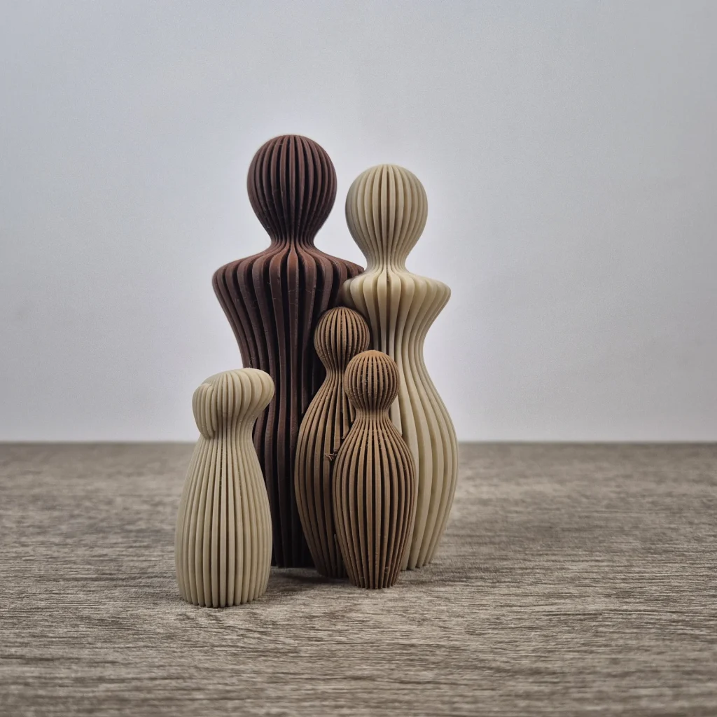 Familie beeld met 1 tot 5 kinderen 20cm